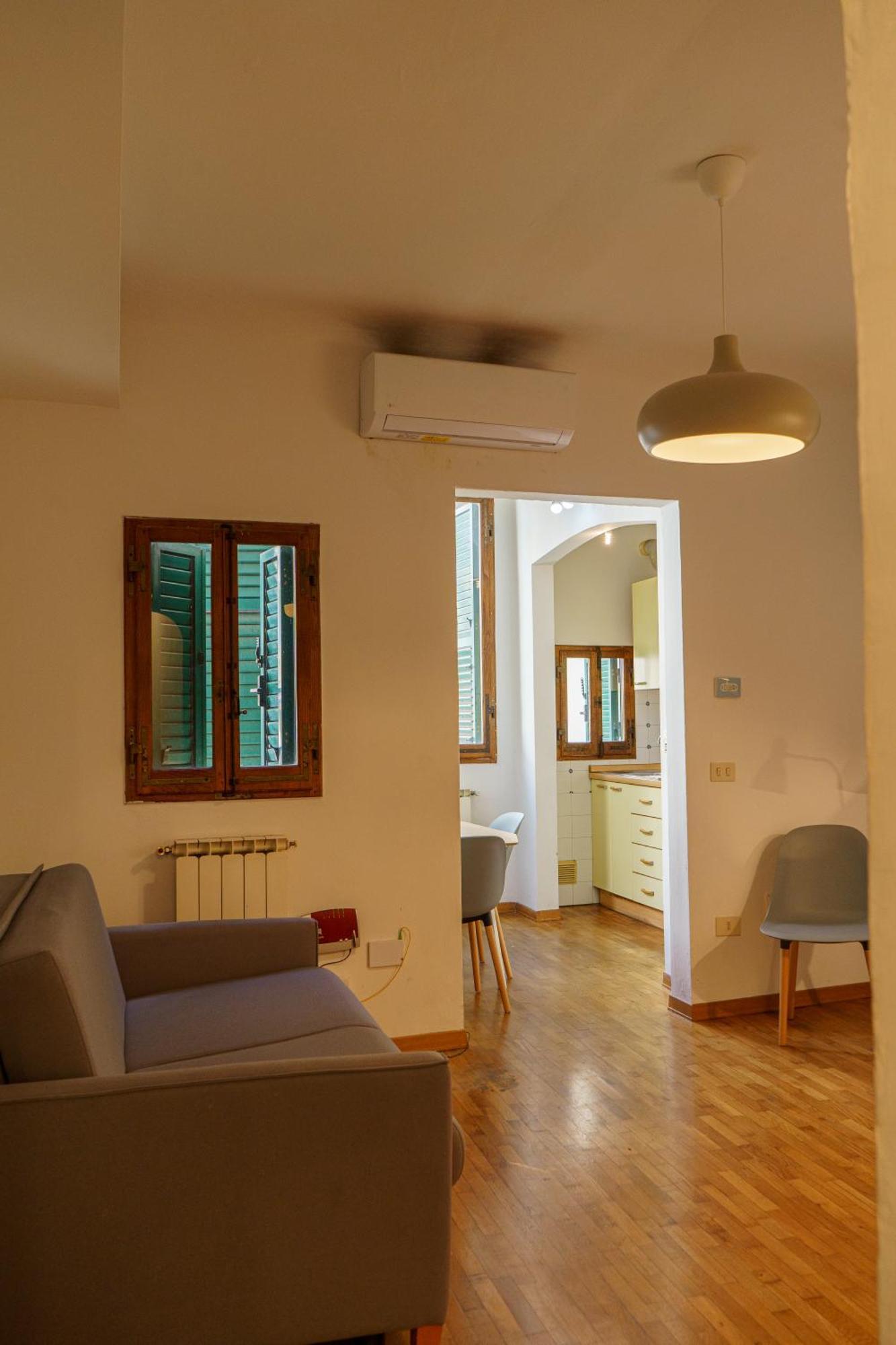 Central 1 Bedroom Apartment In The City Center Флоренция Экстерьер фото