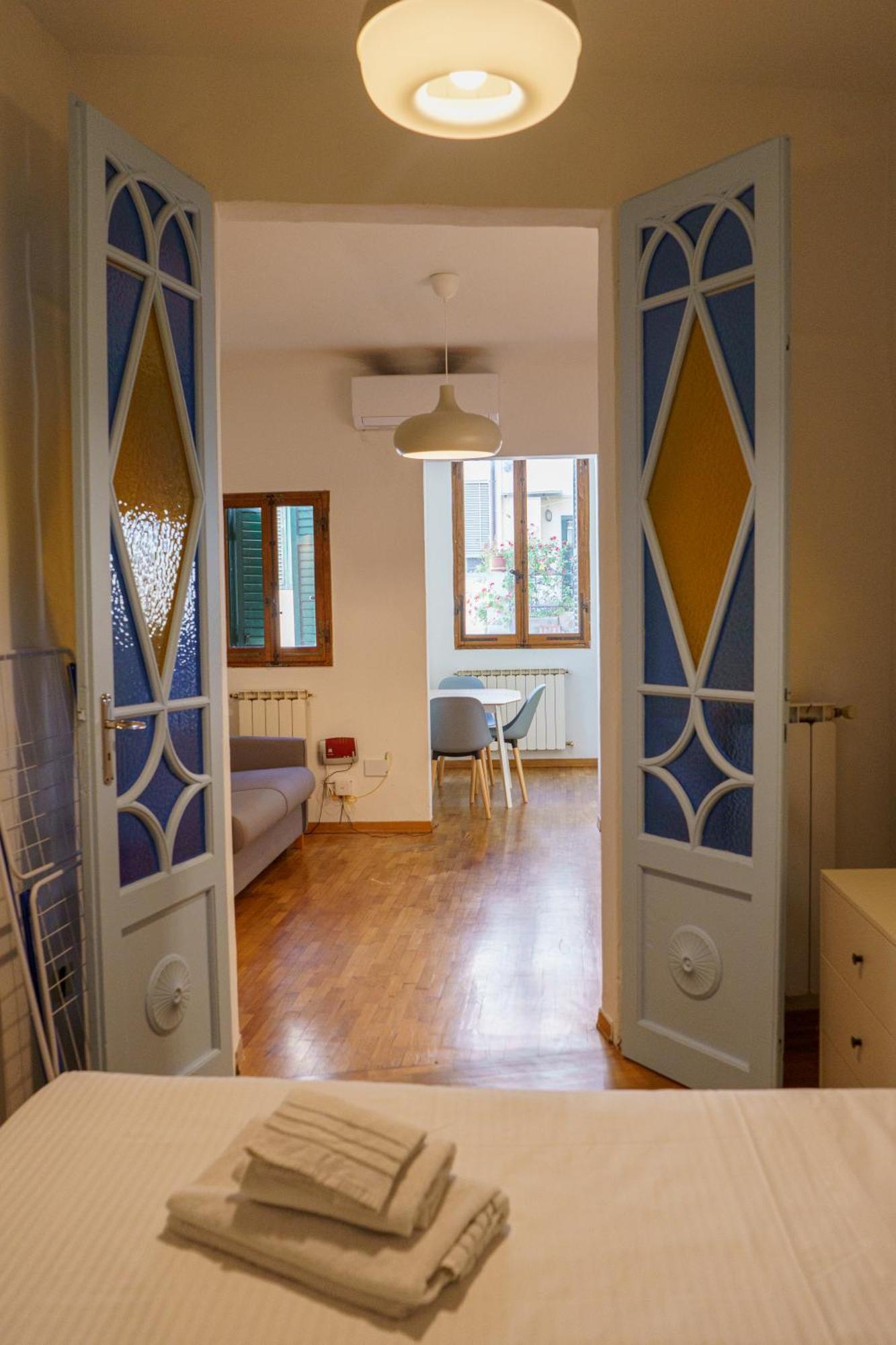 Central 1 Bedroom Apartment In The City Center Флоренция Экстерьер фото