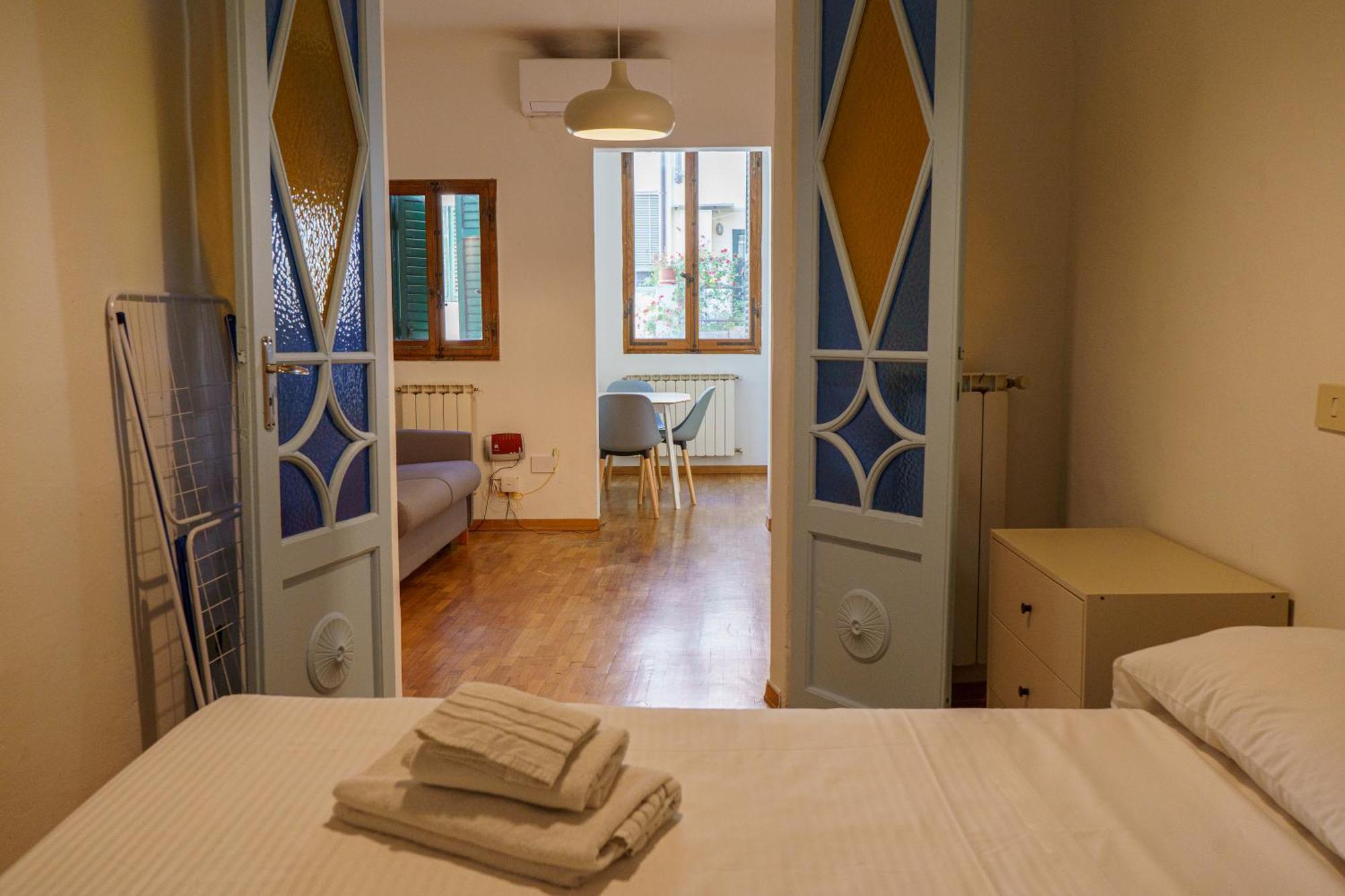 Central 1 Bedroom Apartment In The City Center Флоренция Экстерьер фото